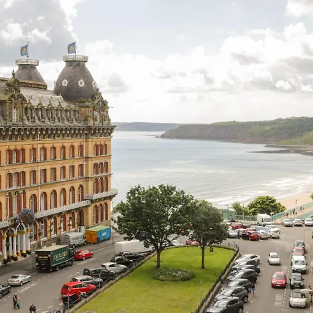Hatbox Holiday Home * Scarborough